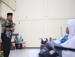 Pesan, Tri Adhianto untuk Jaga Kesehatan dan Fokus Ibadah Saat Melepas Keberangkatan Jamaah Haji 2023