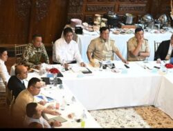 Presiden Prabowo Pimpin Rapat Kabinet, Fokus pada Pertanian, Ekonomi, dan Pendidikan