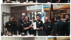 Ketua DPD AWPI Jatim Serahkan Tiga SK DPC