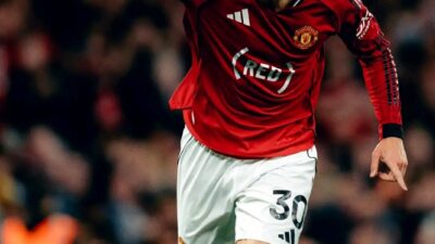 MU Bungkam Liverpool 3-2, Setan Merah Kunci Tiket ke Liga Champions