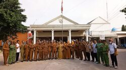 Usai Pengecoran Halaman Kantor Desa, Pemdes Sumberjaya Gelar Apel Perdana Penuh Optimisme