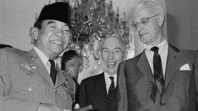 Rupiah Lumpuh Mengakibatkan Jatuhnya Sukarno