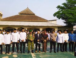 Peringatan HUT ke 81 RI, Kemenag dan Densus 88 Hadiri Upacara di SMP IT Al Izzah Bekasi