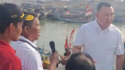 Walikota Jakarta Utara (Hendra Hidayat) Lepas 400 Perahu Nelayan, Ribuan Warga Padati Festival Kalibaru Ke-4